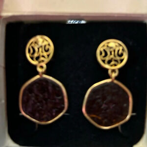 Vintage Signed Sarah Coventry 1974 Taste Of Honey Gold Tone Clip Earrings w/Box